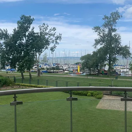 Daire Admiral Garden Beach With Terrace *